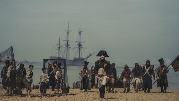 Joaquin Phoenix als Napoleon Bonaparte in Apple Original Films‘ and Sony Pictures‘ NAPOLEON. Foto von Aidan Monaghan ©2023 Apple