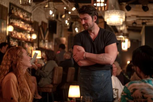  Blake Lively and Brandon Sklenar star in IT ENDS WITH US. © 2023 CTMG, Inc. All Rights Reserved.