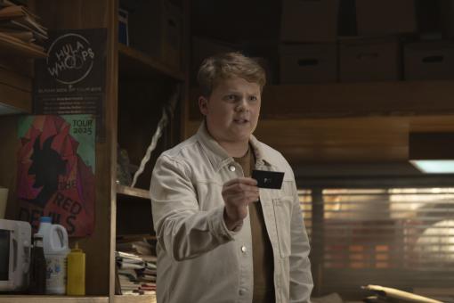 Justus Jonas (Julius Weckauf) in Sony Pictures' DIE DREI ??? UND DER KARPATENHUND Foto von: Tomás Correa ©2024 Wiedemann und Berg Film GmbH/Deutsche Columbia Pictures Filmproduktion GmbH