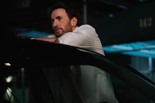 Chris Evans in WAS IST LIEBE WERT – MATERIALISTS Adore Matchmaking LLC