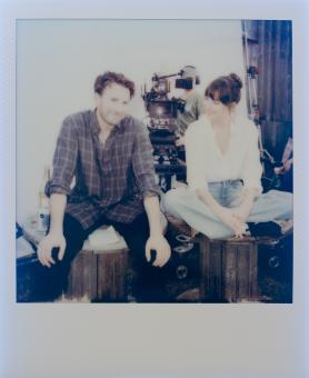 Chris Evans und Dakota Johnson am Set von WAS IST LIEBE WERT – MATERIALISTS Adore Matchmaking LLC
