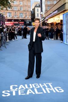 LONDON, ENGLAND – 19. AUGUST: Austin Butler beim UK Gala Screening von Sony Pictures' CAUGHT STEALING im Odeon Luxe Leicester Square am 19. August 2025 in London, England. (Foto von Antony Jones/Getty Images im Auftrag von Sony Pictures Entertainment)