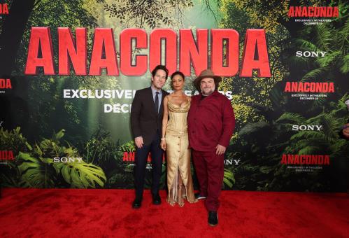 LOS ANGELES, KALIFORNIEN – 13. DEZEMBER: Paul Rudd, Thandiwe Newton und Jack Black bei der Weltpremiere von Sony Pictures' ANACONDA im United Theater on Broadway am 13. Dezember 2025 in Los Angeles, Kalifornien. (Foto: JC Olivera/Sony Pictures via Getty Images) 2025 JC Olivera