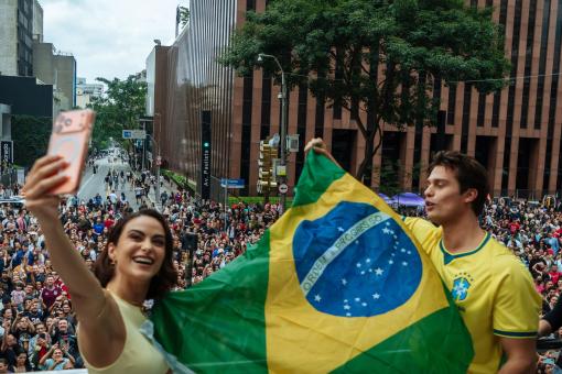 Camila Mendes und Nicholas Galitzine auf der Premiere von MASTERS OF THE UNIVERSE in São Paulo, Brasilien.